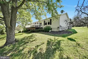 1290 Running Deer Dr, Auburn, PA 17922 - Photo 10