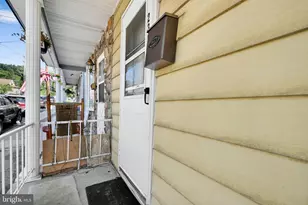 236 N Pine St, Tremont, PA 17981 - Photo 8
