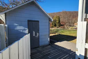 1 Vine St, Port Clinton, PA 19549 - Photo 22