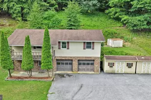 215 W Wilder St, Cressona, PA 17929 - Photo 2