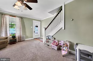 22 Spruce St, Pine Grove, PA 17963 - Photo 8