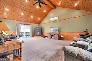 22 Spruce St, Pine Grove, PA 17963 - Photo 14