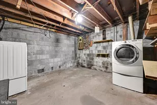 708 W Maple St, Valley View, PA 17983 - Photo 28