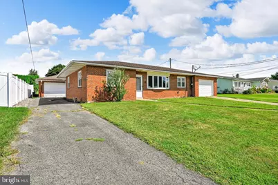 708 W Maple Street, Valley View, PA 17983 - Photo 2