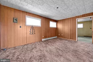 708 W Maple St, Valley View, PA 17983 - Photo 34
