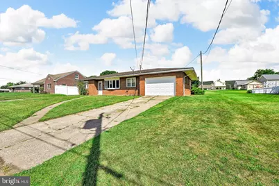 708 W Maple Street, Valley View, PA 17983 - Photo 4