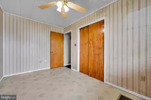 708 W Maple St, Valley View, PA 17983 - Photo 16