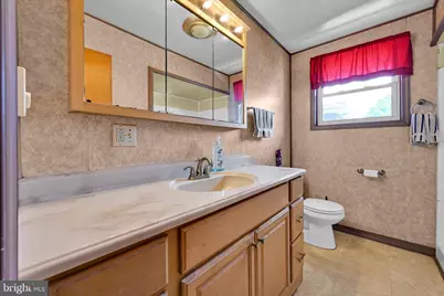 708 W Maple Street, Valley View, PA 17983 - Photo 20