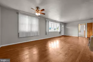 708 W Maple St, Valley View, PA 17983 - Photo 10