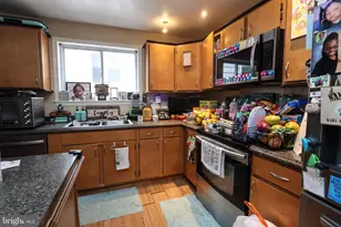 647 Pine Hill St, Minersville, PA 17954 - Photo 6