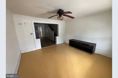 302 S 2nd Street, Saint Clair, PA 17970 - Photo 2