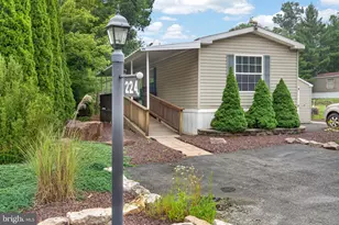 224 Hope Dr, New Ringgold, PA 17960 - Photo 42