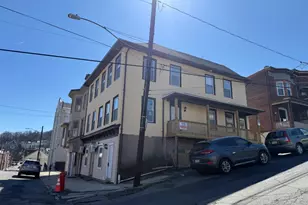 219 N 3rd St, Pottsville, PA 17901 - Photo 2