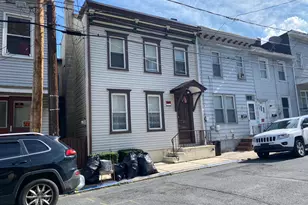 509 W Arch St, Pottsville, PA 17901 - Photo 2