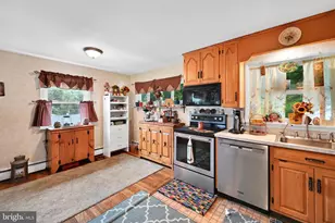 613 S Snyder St, Pottsville, PA 17901 - Photo 14