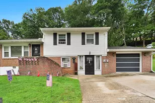 613 S Snyder St, Pottsville, PA 17901 - Photo 1