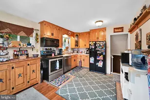 613 S Snyder St, Pottsville, PA 17901 - Photo 12