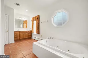 41 S Center St, Frackville, PA 17931 - Photo 16