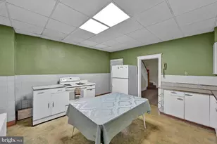 221 N Mill, Saint Clair, PA 17970 - Photo 18
