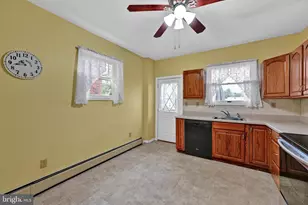 1706 W Norwegian St, Pottsville, PA 17901 - Photo 12