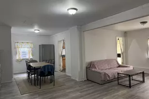 573 Peacock St, Pottsville, PA 17901 - Photo 4