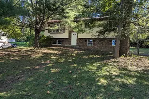 78 Sweet Arrow Lake Rd, Pine Grove, PA 17963 - Photo 1