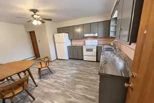 762 Claremont Ave, Tamaqua, PA 18252 - Photo 2