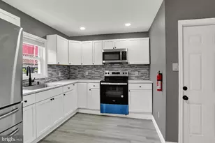 13 N Gilbert St, Shenandoah, PA 17976 - Photo 8