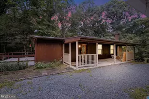 2097 Running Deer Dr, Auburn, PA 17922 - Photo 2
