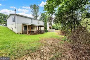363 S 6th St, Port Carbon, PA 17965 - Photo 10