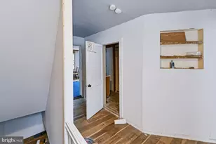 807 W Norwegian St, Pottsville, PA 17901 - Photo 8