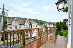 408 Front St, Pottsville, PA 17901 - Photo 2