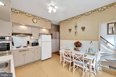 1329 W Market Street, Pottsville, PA 17901 - Photo 2