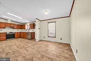 319 N Chestnut St, Shenandoah, PA 17976 - Photo 10