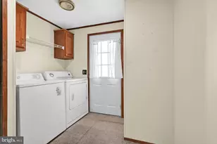 319 N Chestnut St, Shenandoah, PA 17976 - Photo 18