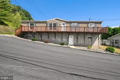 319 N Chestnut Street, Shenandoah, PA 17976 - Photo 2