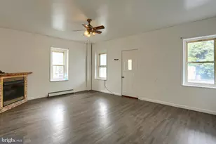 130 E Bacon St, Pottsville, PA 17901 - Photo 4
