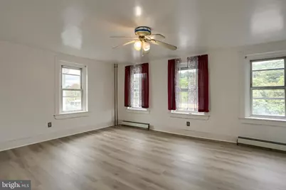 130 E Bacon Street, Pottsville, PA 17901 - Photo 16