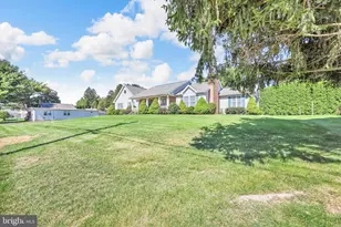 1408 W Maple St, Valley View, PA 17983 - Photo 10