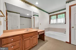 1408 W Maple St, Valley View, PA 17983 - Photo 32