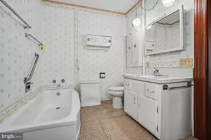 1022 W Main St, Valley View, PA 17983 - Photo 18