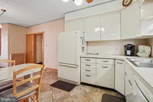 1022 W Main St, Valley View, PA 17983 - Photo 8