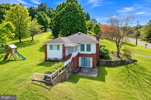 504 Long Run Dr, Schuylkill Haven, PA 17972 - Photo 1