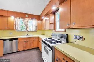 635 Altamont Blvd, Frackville, PA 17931 - Photo 14