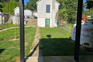 44 W Wiggan St, New Philadelphia, PA 17959 - Photo 16