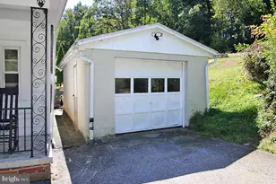 86 Caroline Ave, Pottsville, PA 17901 - Photo 6