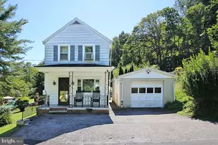 86 Caroline Ave, Pottsville, PA 17901 - Photo 1
