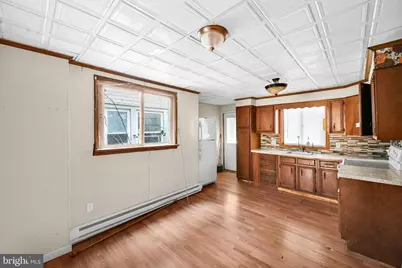 209 W Cherry Street, Shenandoah, PA 17976 - Photo 10
