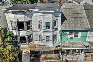 209 W Cherry St, Shenandoah, PA 17976 - Photo 2