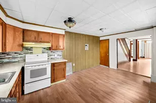 209 W Cherry St, Shenandoah, PA 17976 - Photo 12